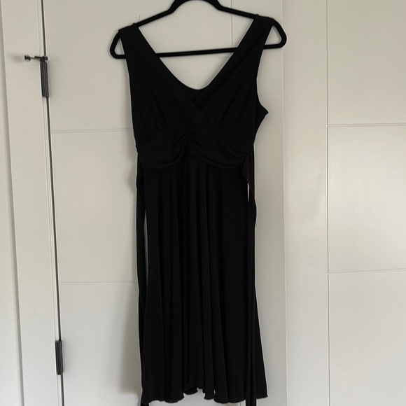Black Stretchy Dress Size 8 - Picture 1 of 2